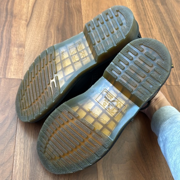 Men’s Dr. Marten 1460 - Picture 5 of 11